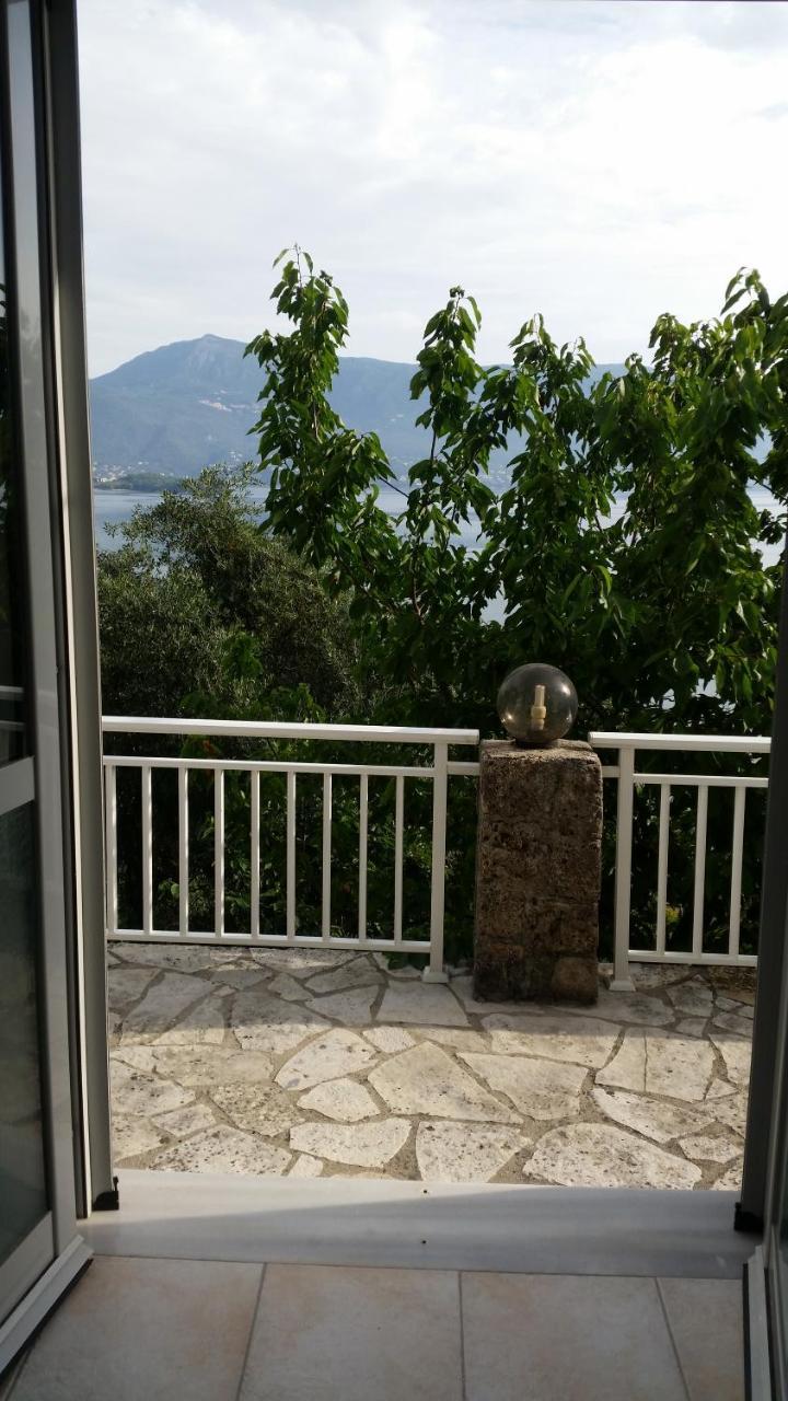 Dimitra 2* Kommeno (Corfu)