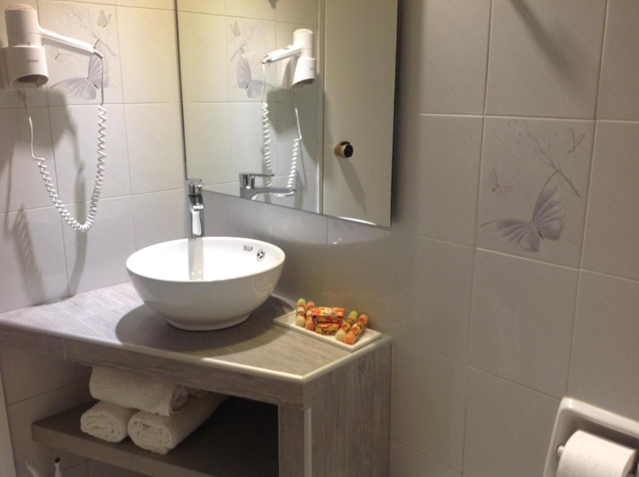 Asterias Studios & Apartment