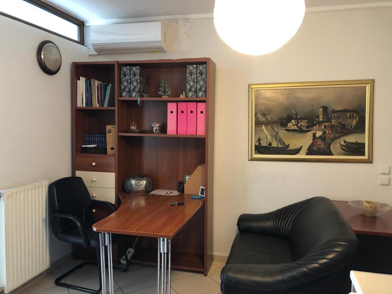 Office-studio Theoxaris