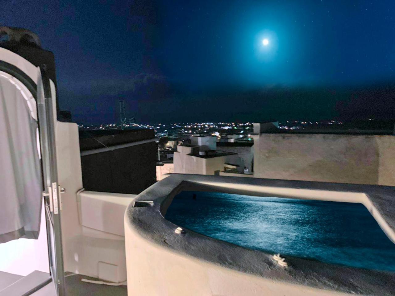 The Luna Villa