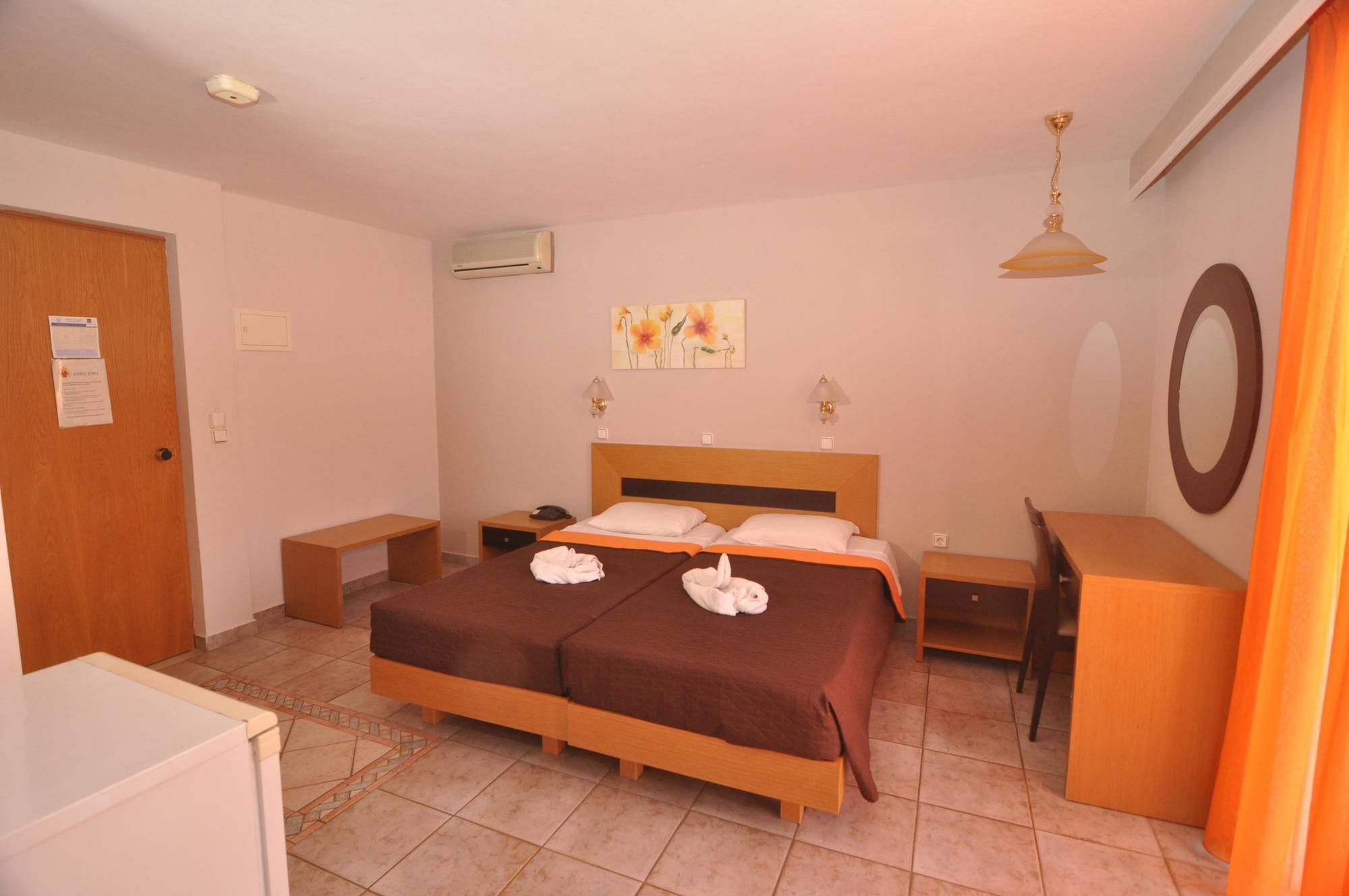 Nefeli Hotel 4*