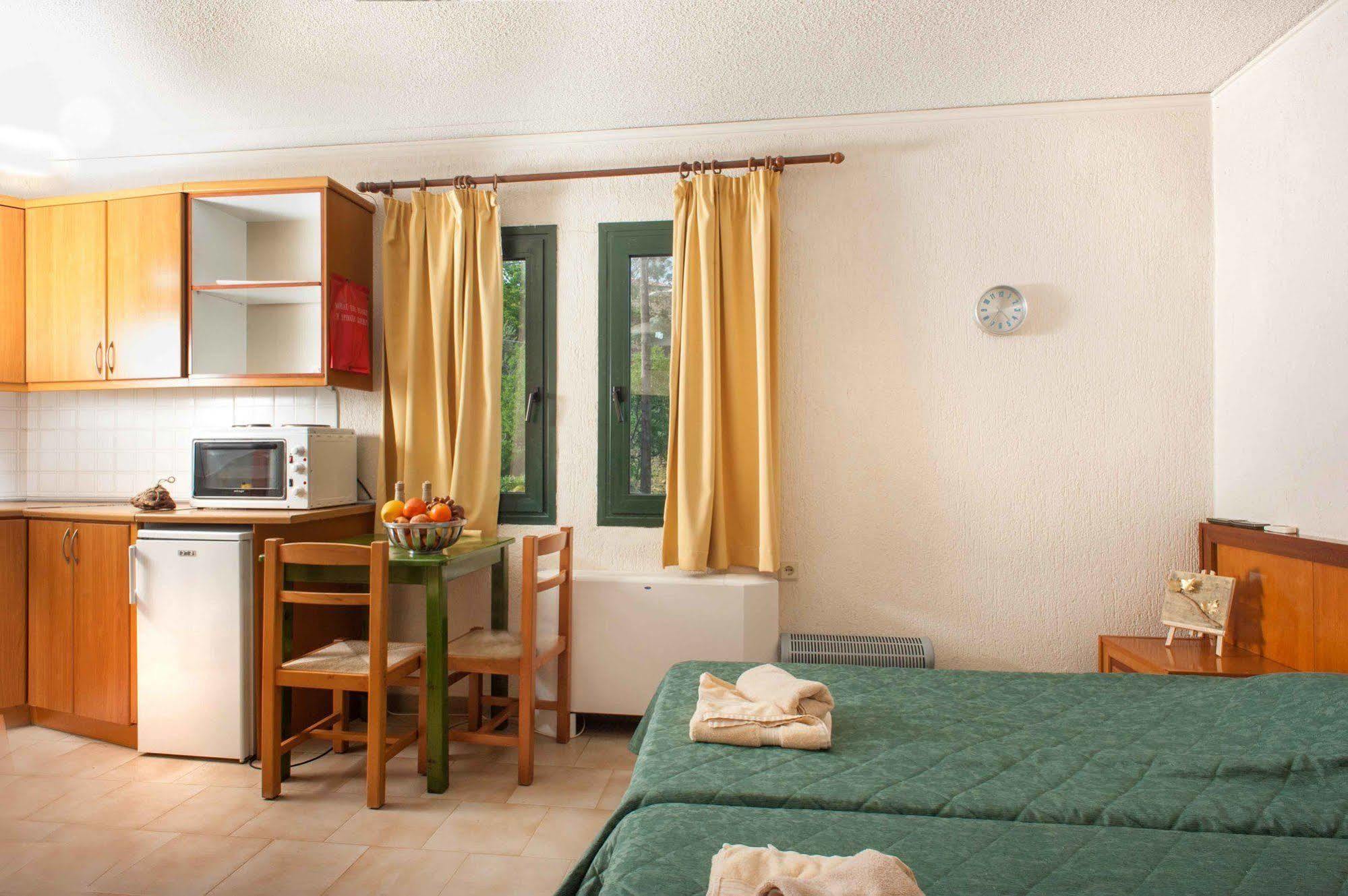 Rainbow Aparthotel