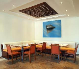 Alexandros Palace And Suites Hotel