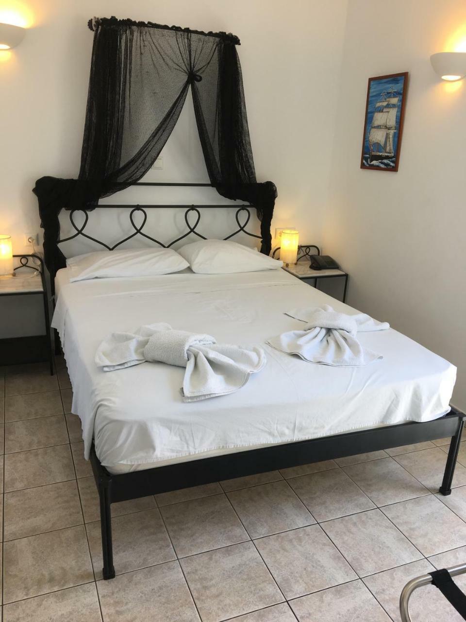 Sea Side 3* Kamari (Santorini)