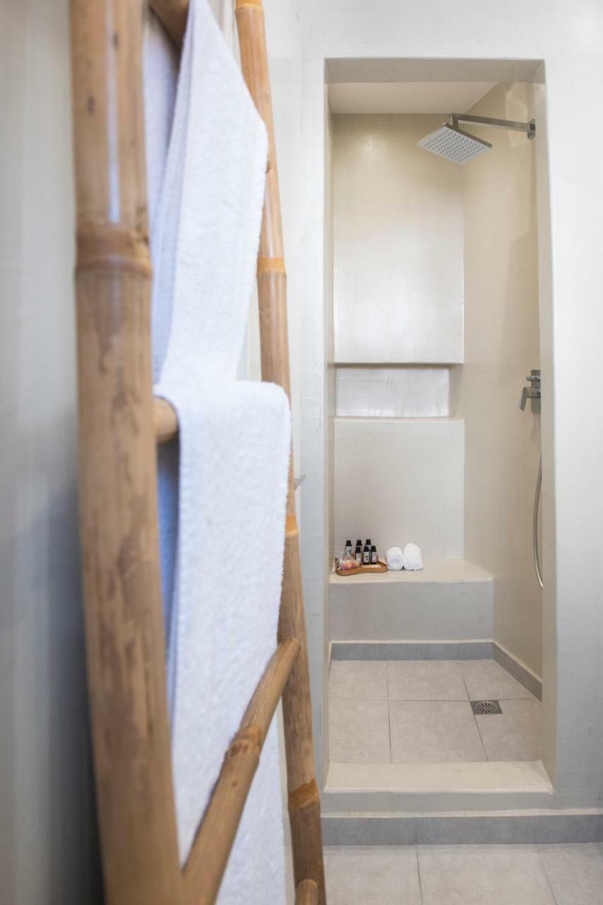 White Orchid Luxury