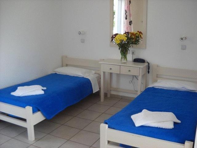 Knossos Apartment *