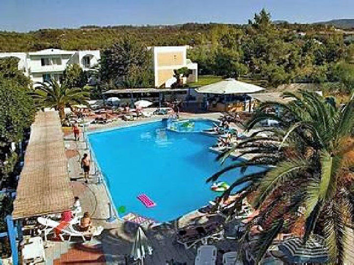 Summer Dream Aparthotel 3*