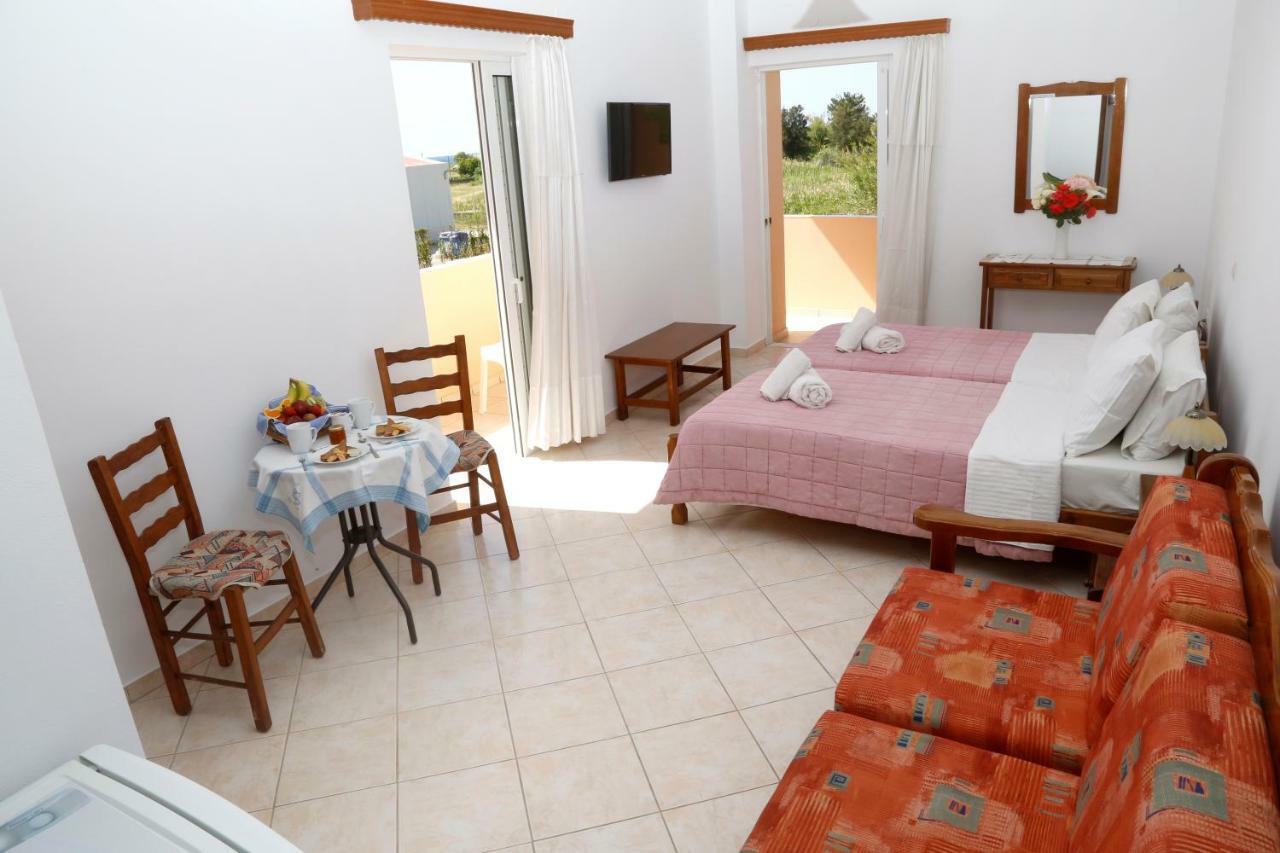 Athina Guest house 2*