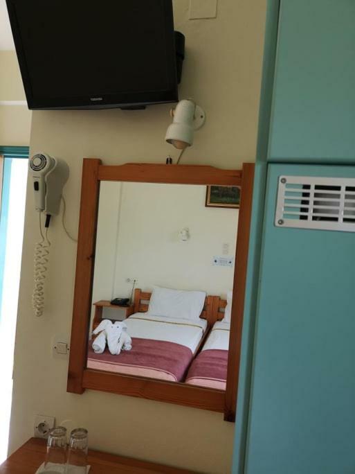Tsapakis Hotel *