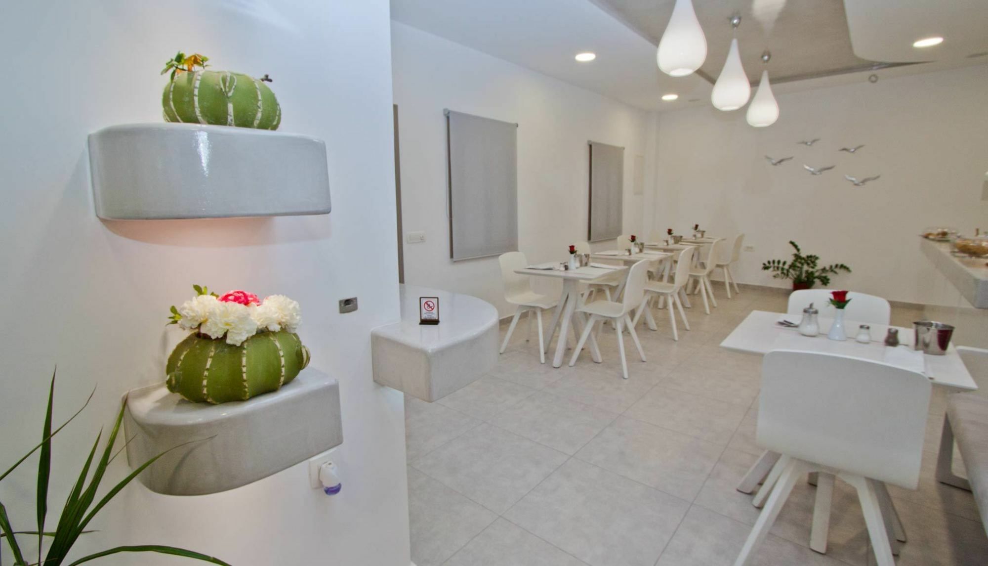 Nemesis Aparthotel Fira (Santorini)