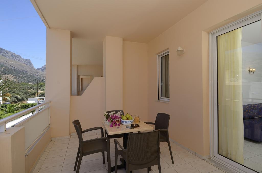 Costas & Chrysoula Aparthotel