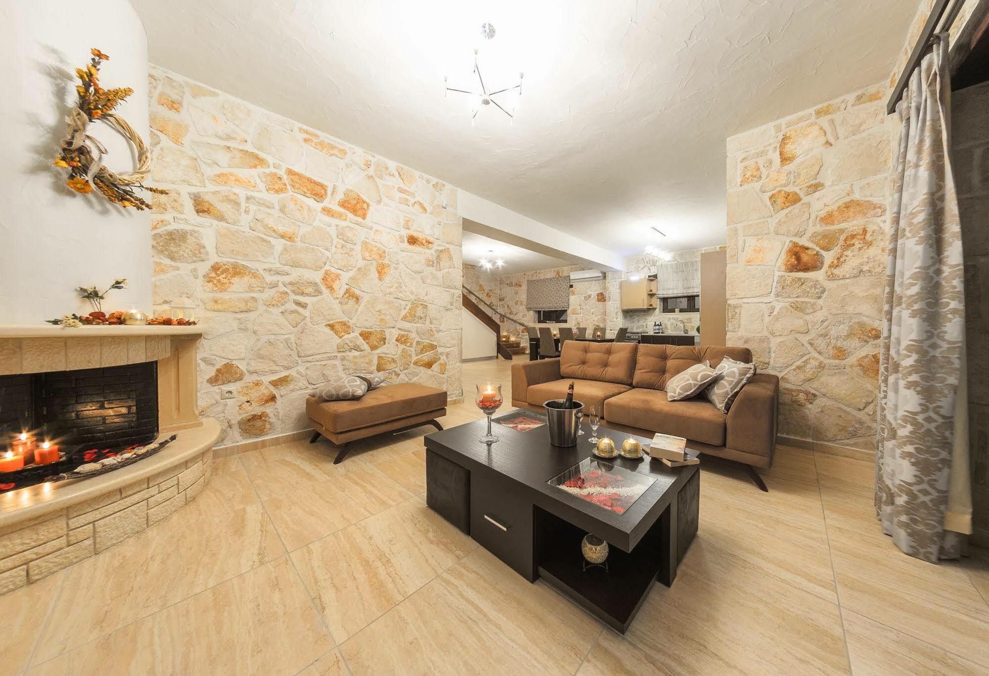 Eden Villa *