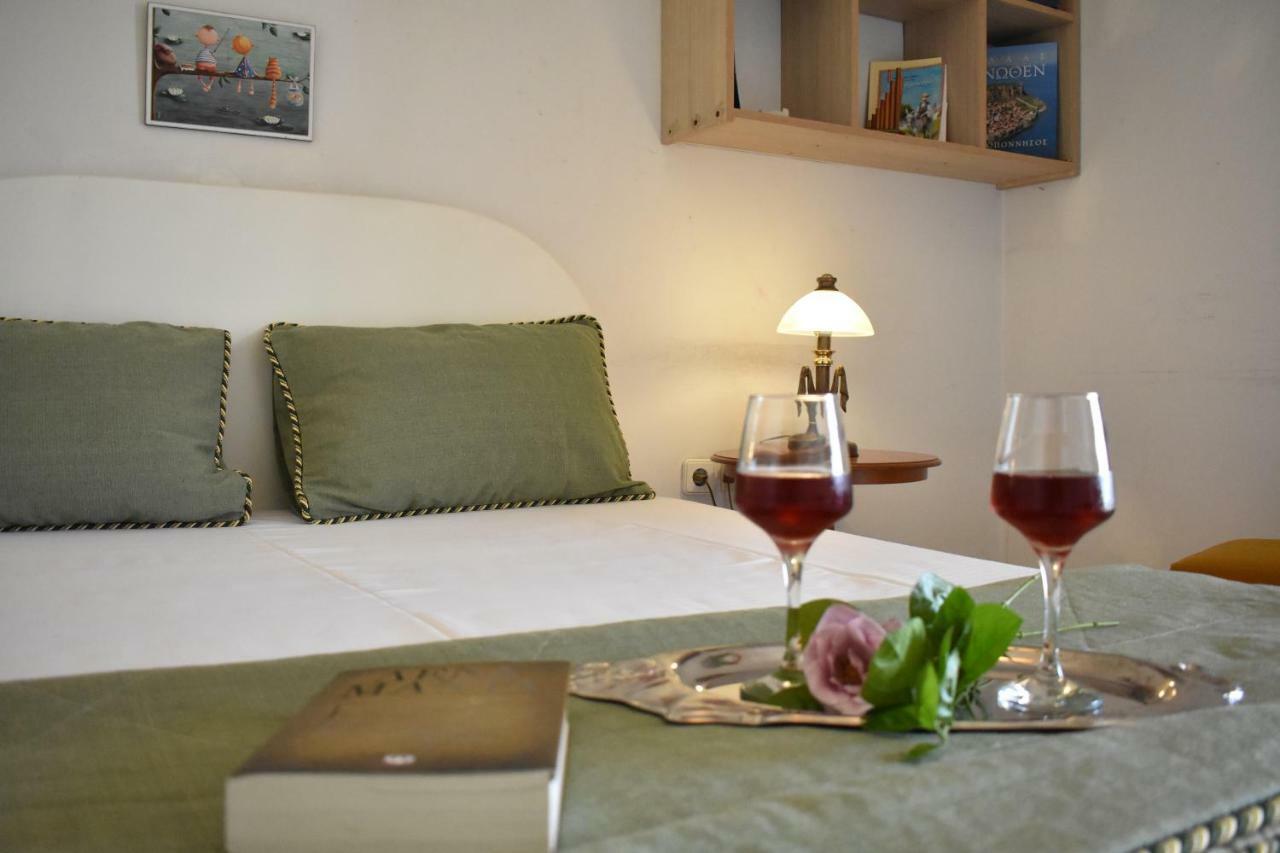 Mayra Lithakia (Zakynthos)