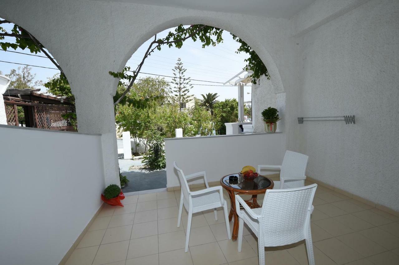 Sunflower Hotel Kamari (Santorini)