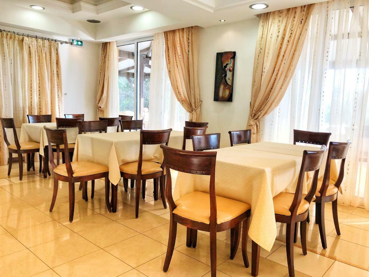 Hotel Paradise 3*
