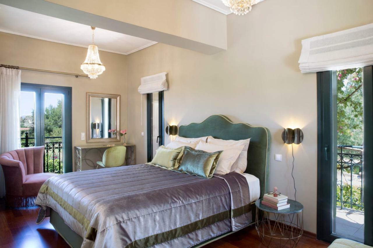 Avra Private Apartment