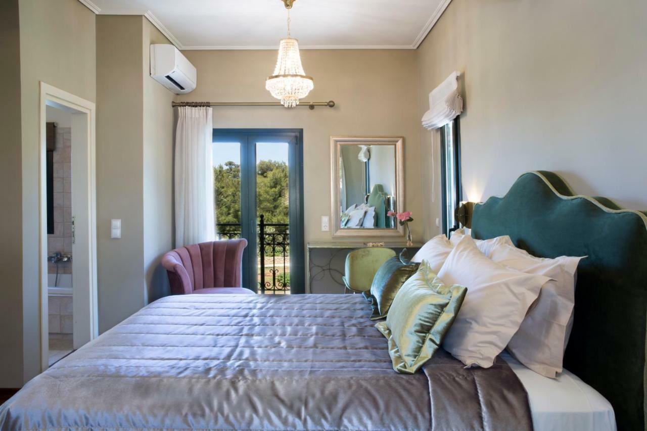 Avra Private Apartment