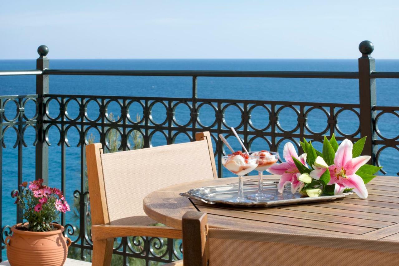 Avra Private Apartment
