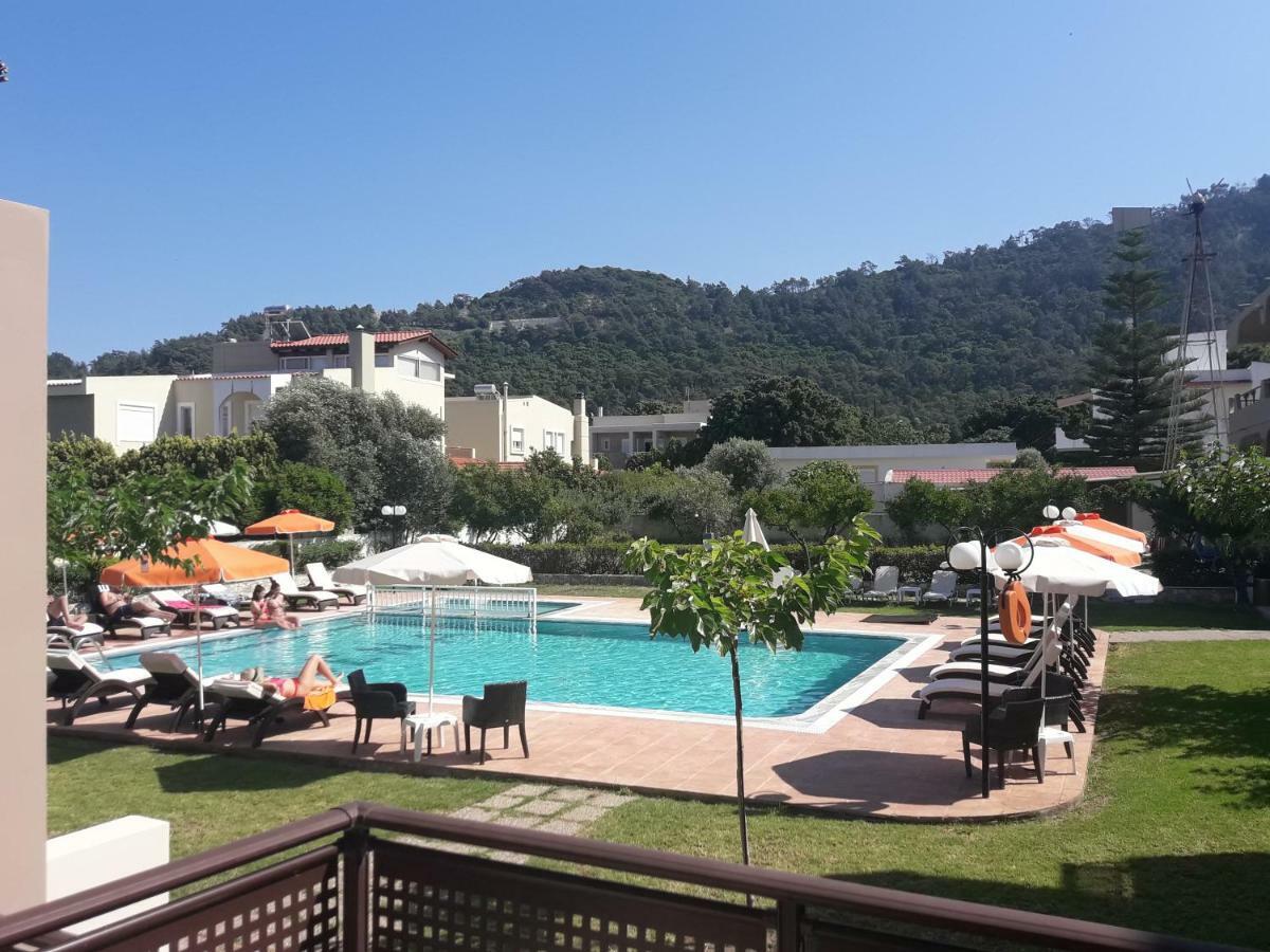 Hotel Santa Helena 3*