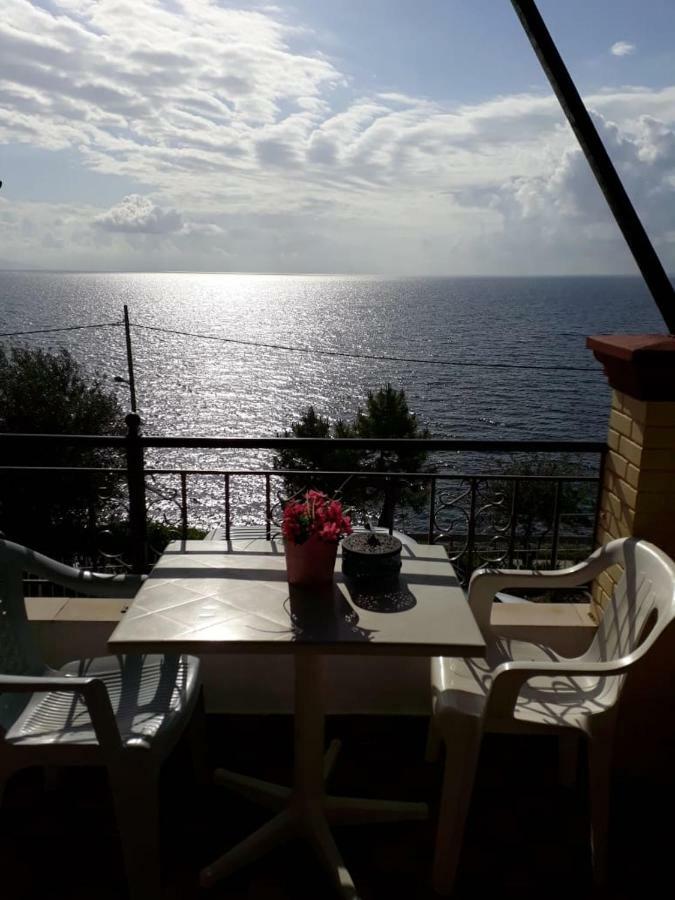 Sol E Mar Sea Side View *