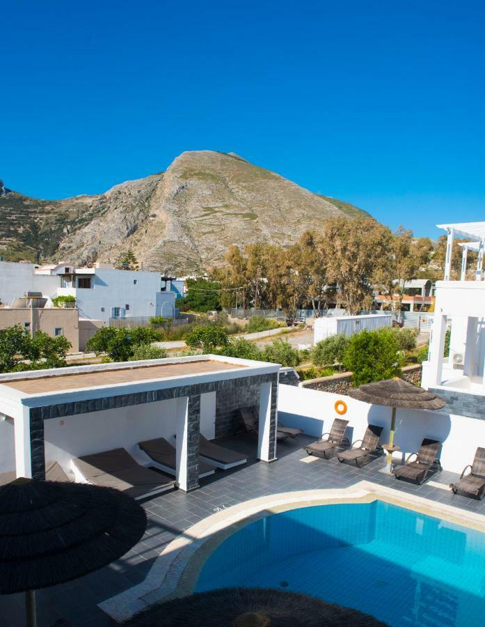 Ino Kamari (Santorini)