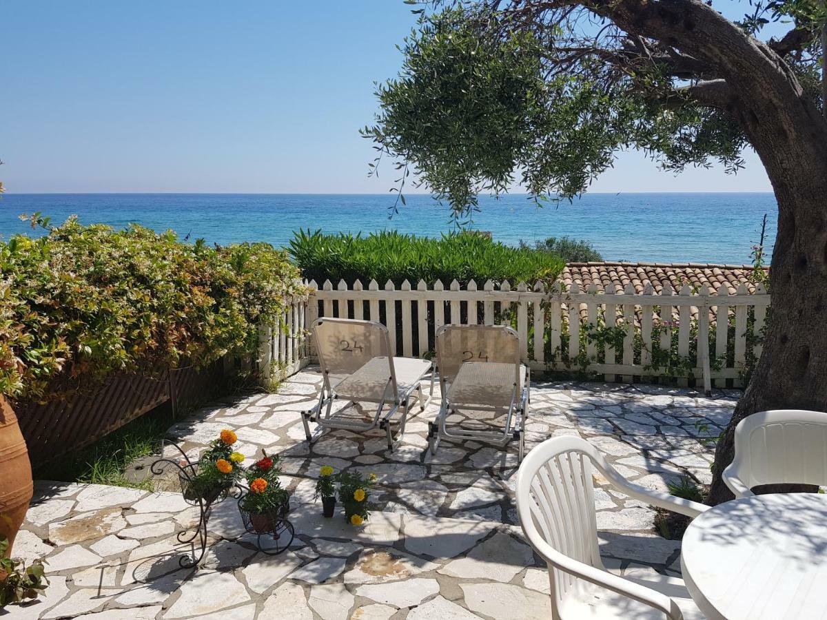 Corfu Menigos Aparthotel
