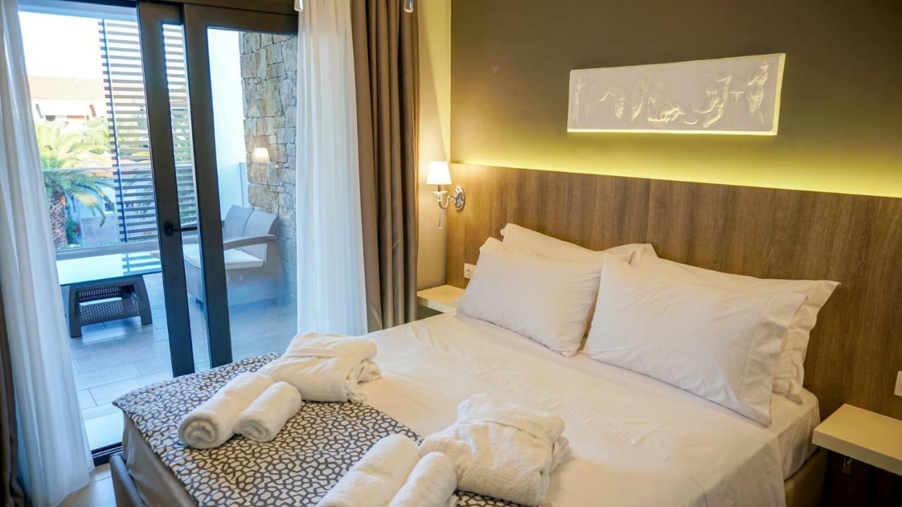 Agnes Deluxe Hotel Pefkochori