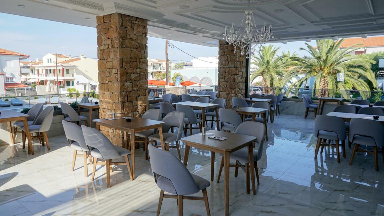 Agnes Deluxe Hotel 3*