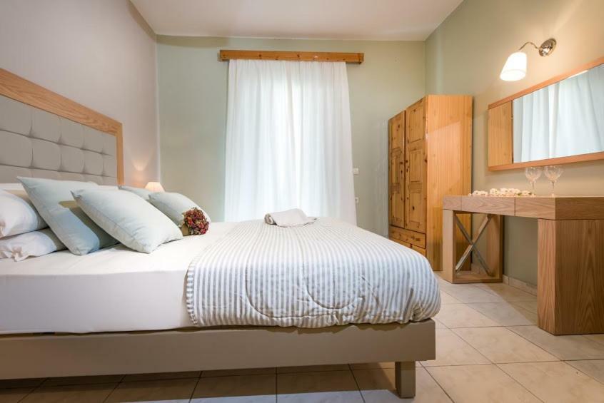 Plessas Palace Aparthotel