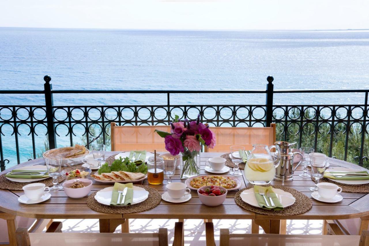 Avra Private Apartment