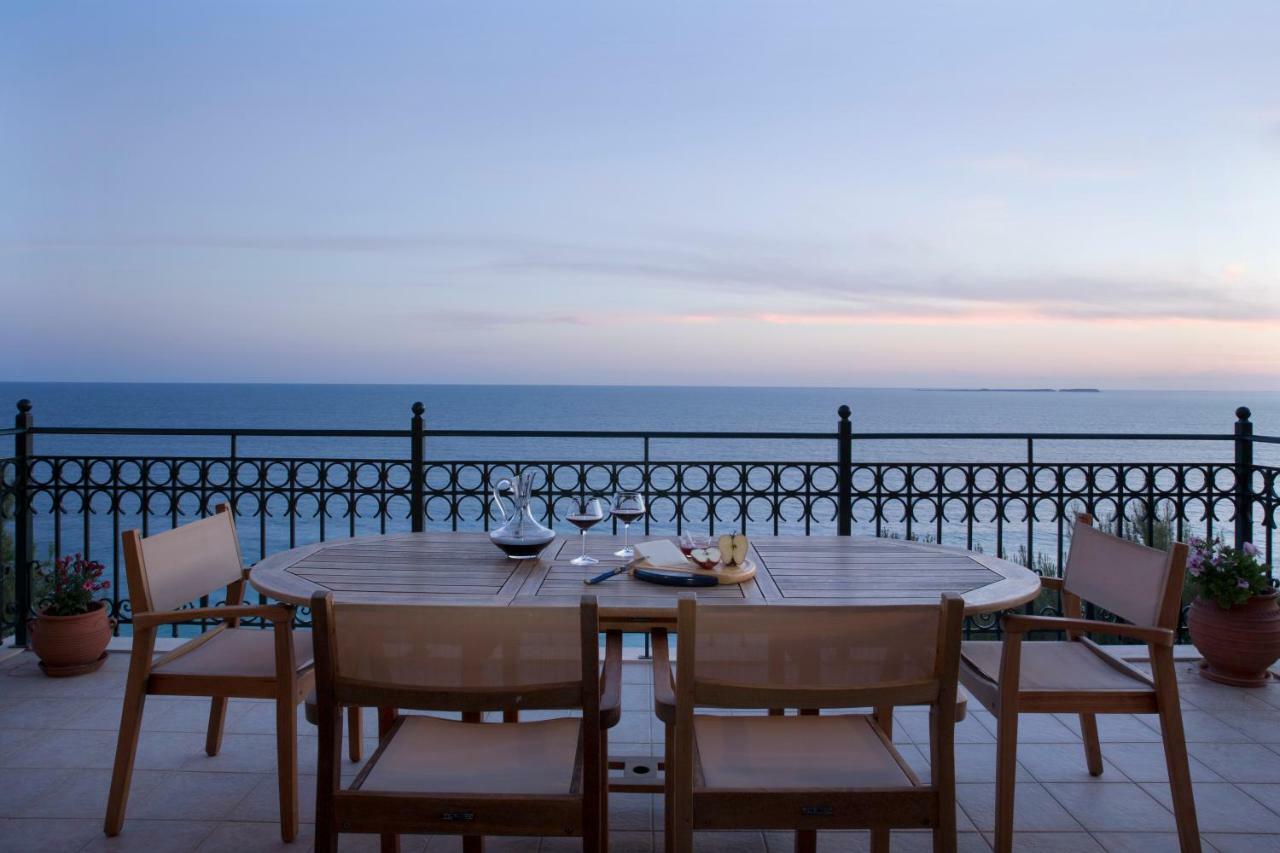 Avra Private Apartment *