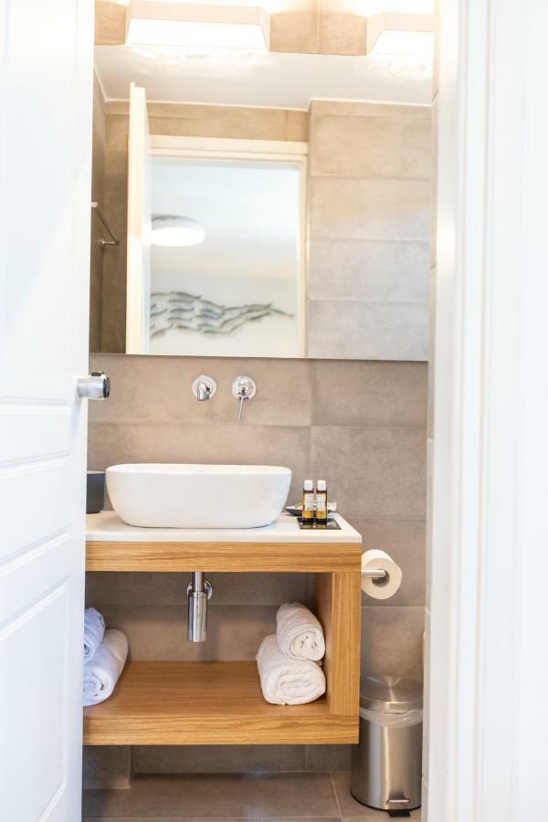 Iris Aparthotel 3*