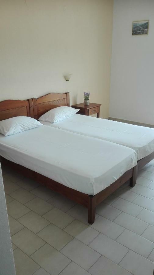 Alexandros Aparthotel