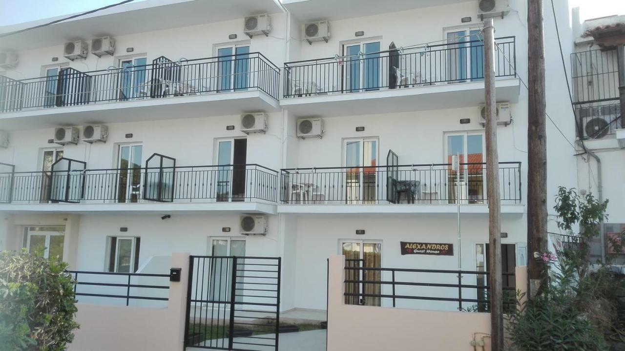 Alexandros Aparthotel