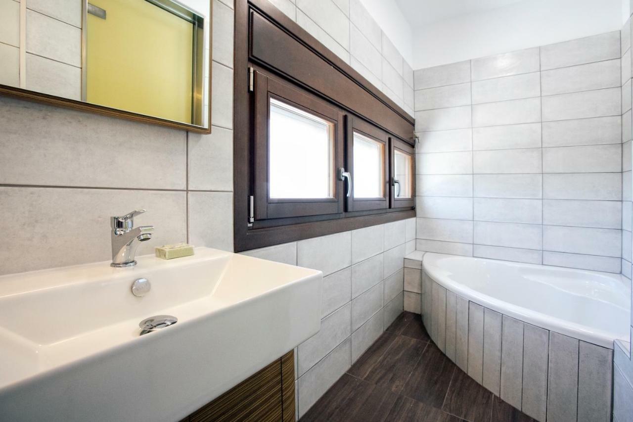 Villa Magdani Private Residences *