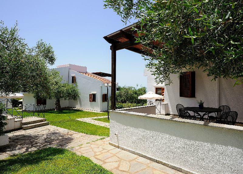 Trikorfo Aparthotel 4*