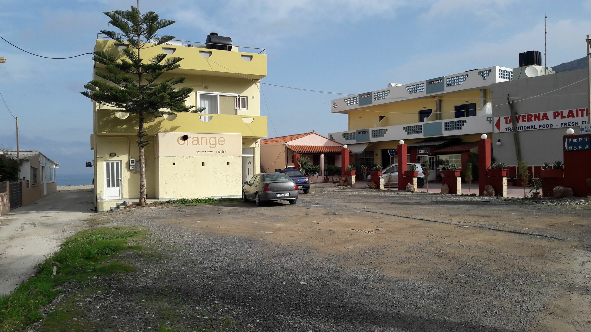 Orange Apartment Fodele