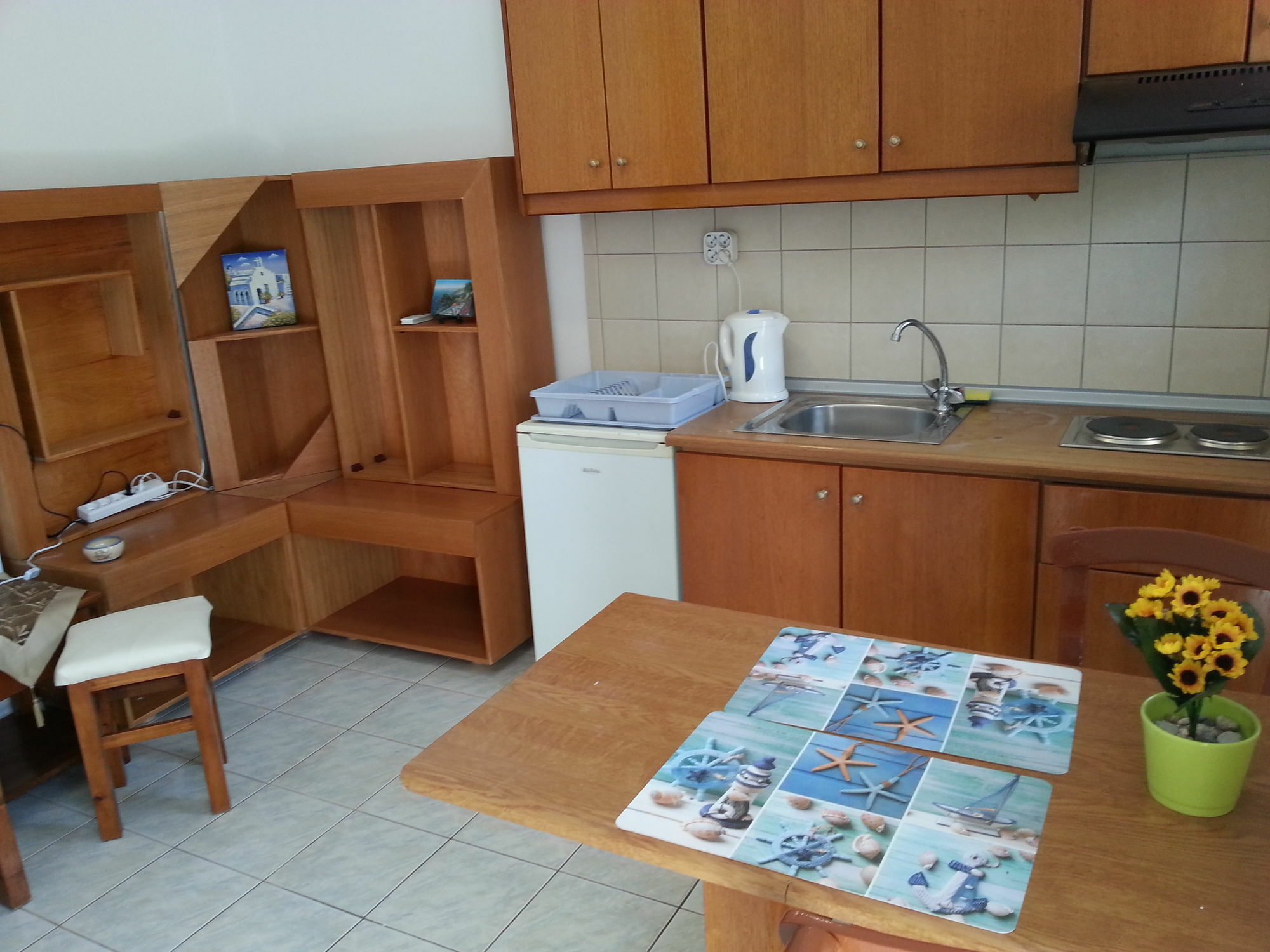 Orange Apartment *