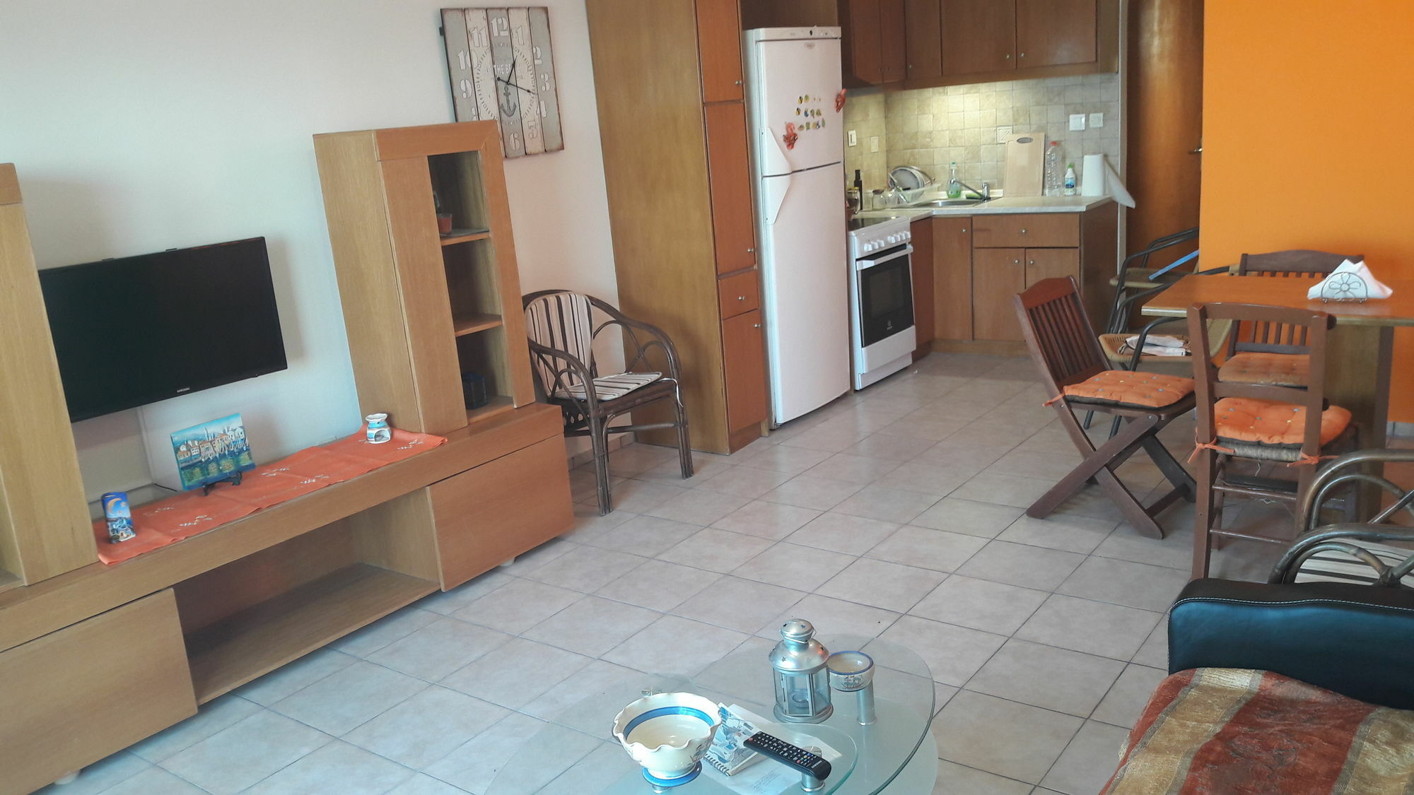 Orange Apartment Fodele