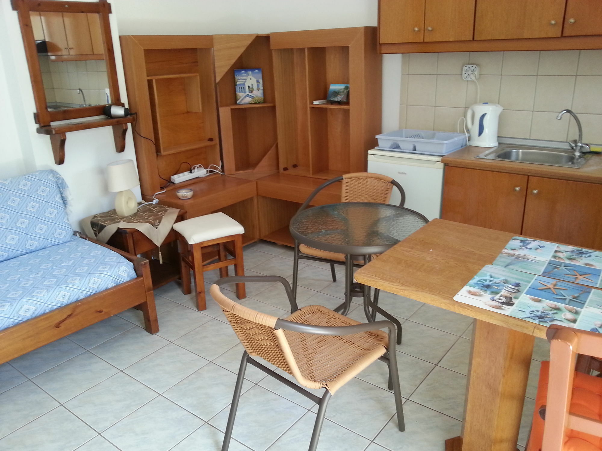Orange Apartment Fodele
