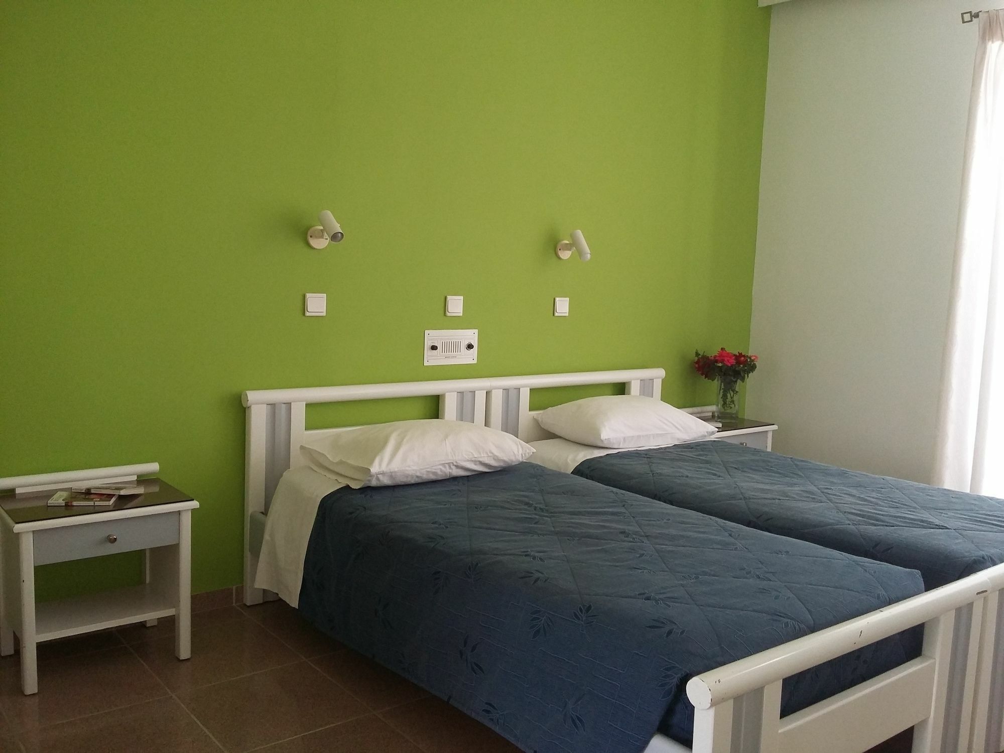 Albatross Aparthotel 2*
