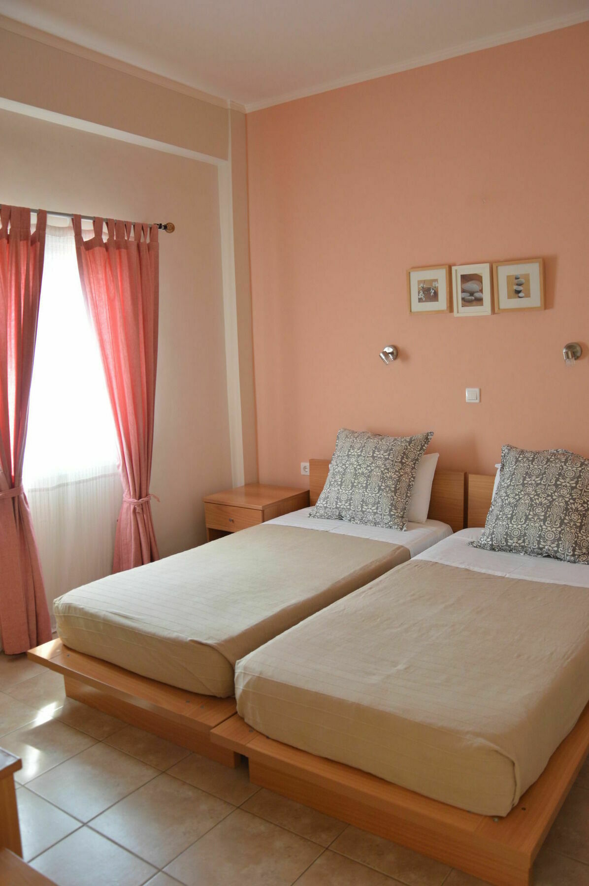 Akis Apartment *