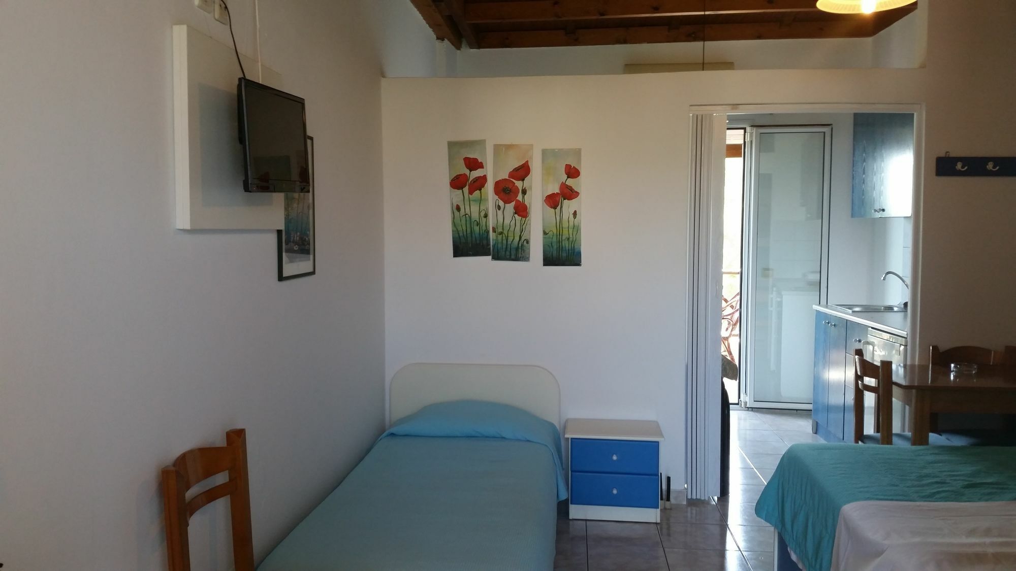 Troulis Seaside Aparthotel