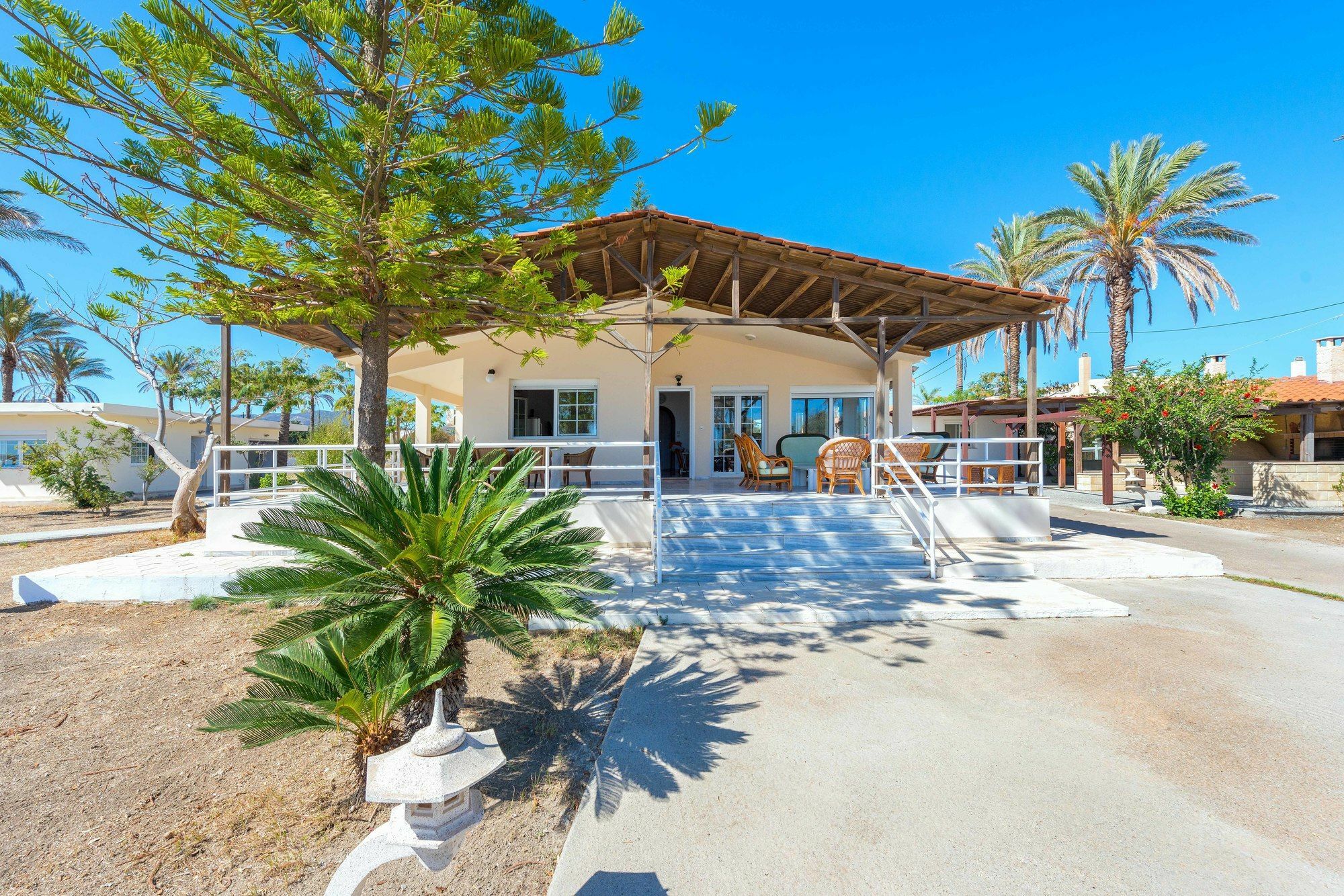 Villa Maria Beachfront *
