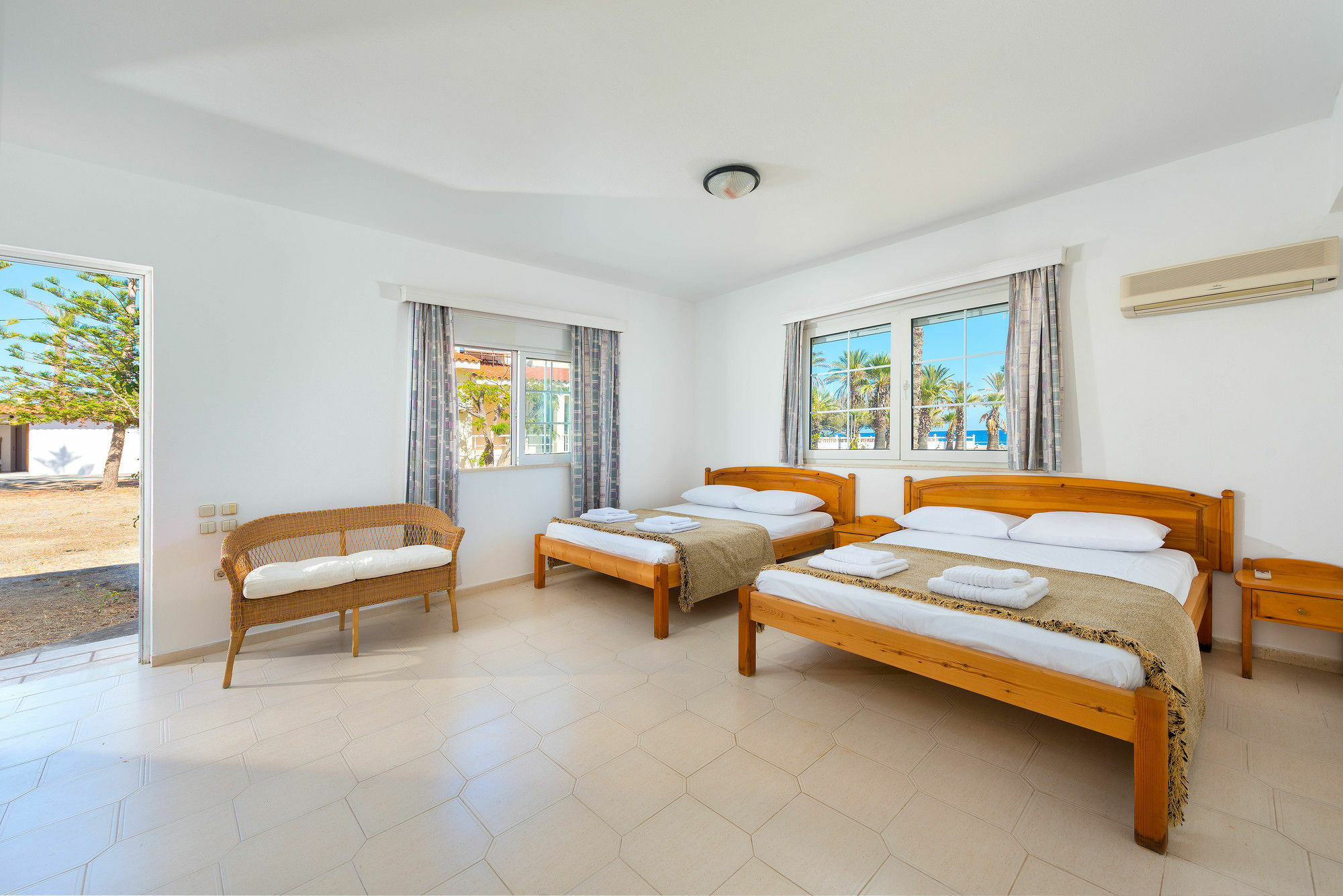 Maria Beachfront Villa Kiotari