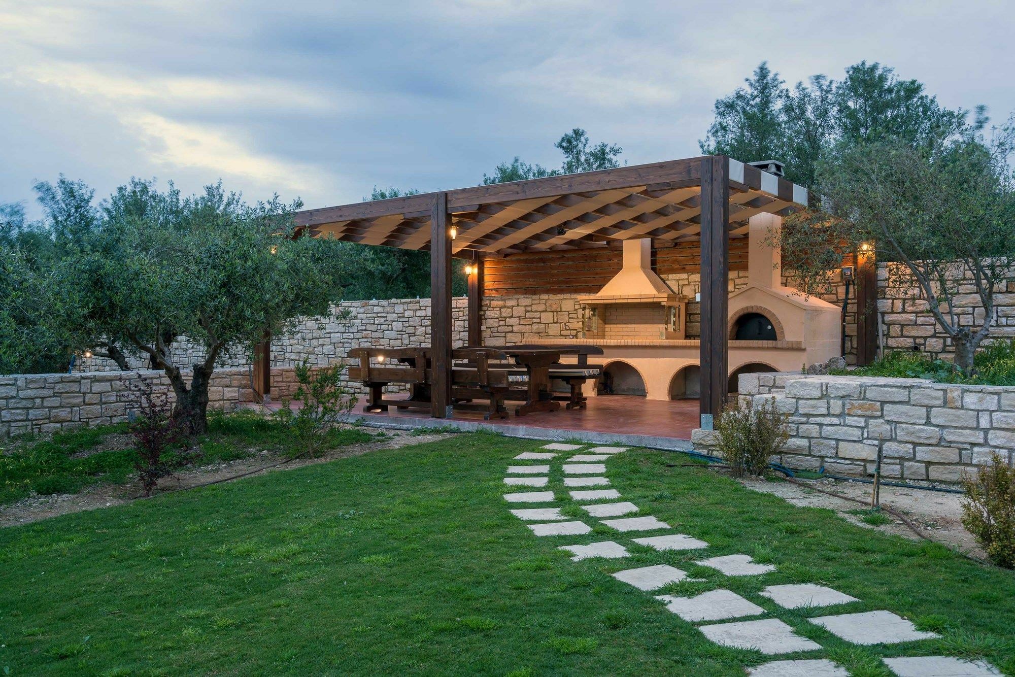 Olive Garden Villa Perama (Crete)