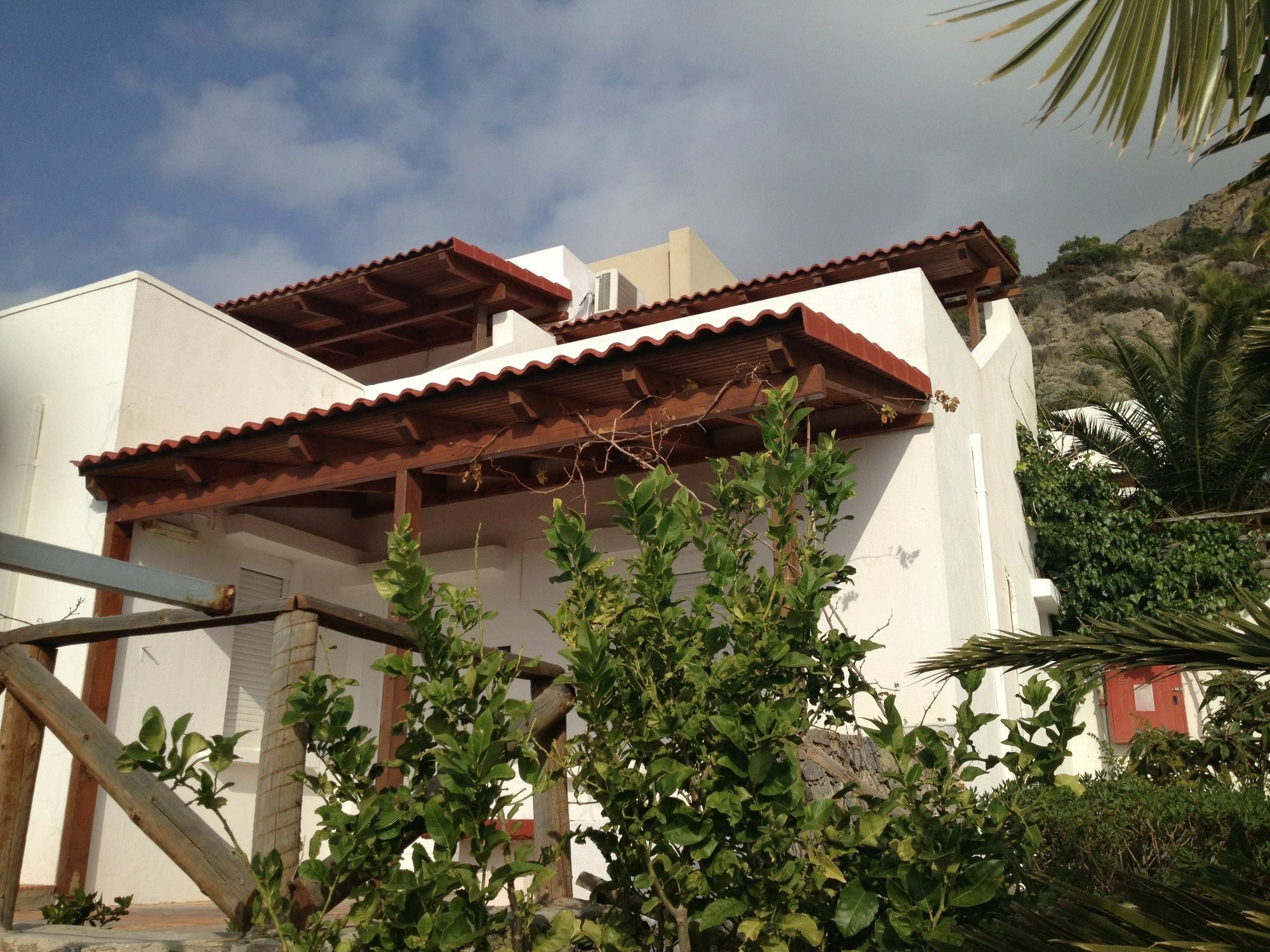 Nakou Village 3*