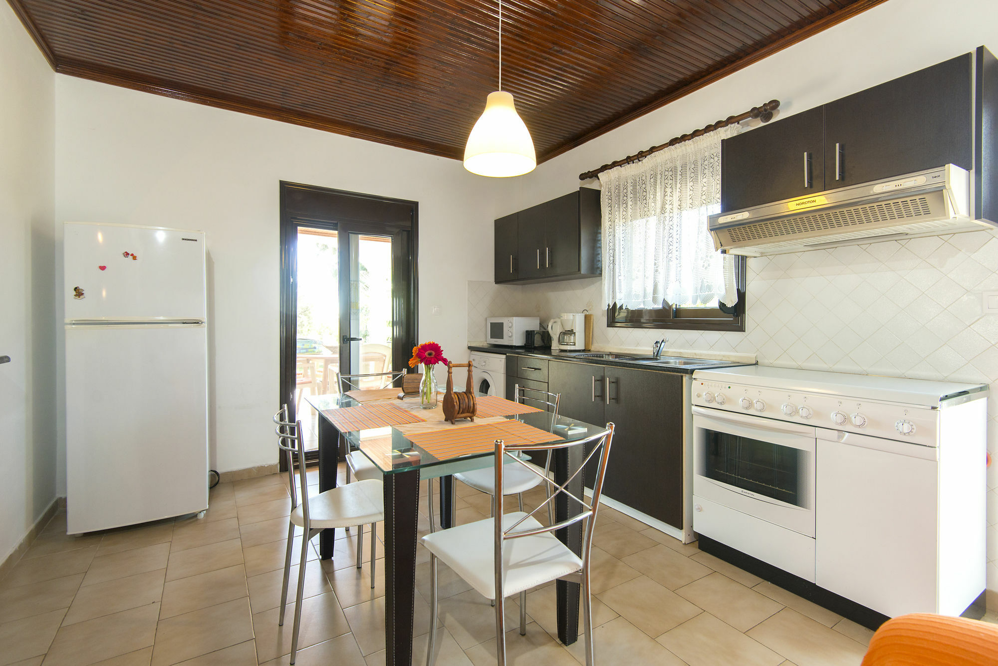 Minas Apartment Kiotari