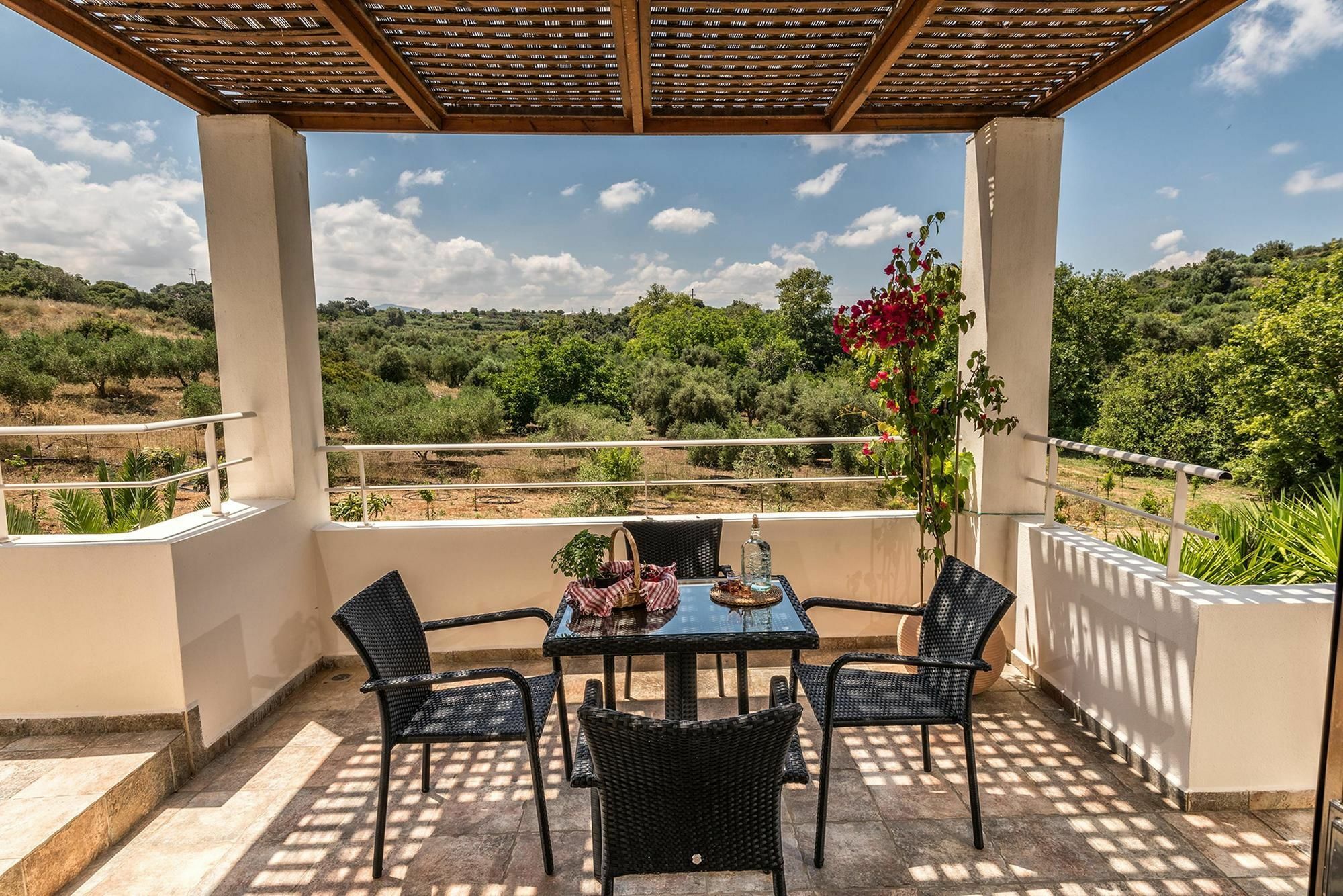 Nostos Villa Skaleta