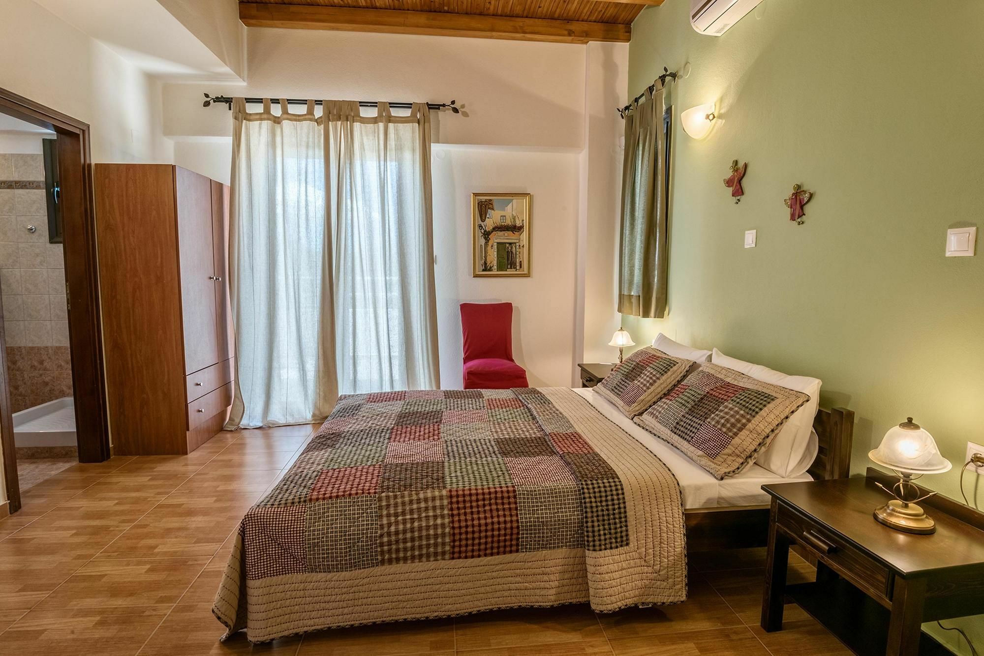 Nostos Villa